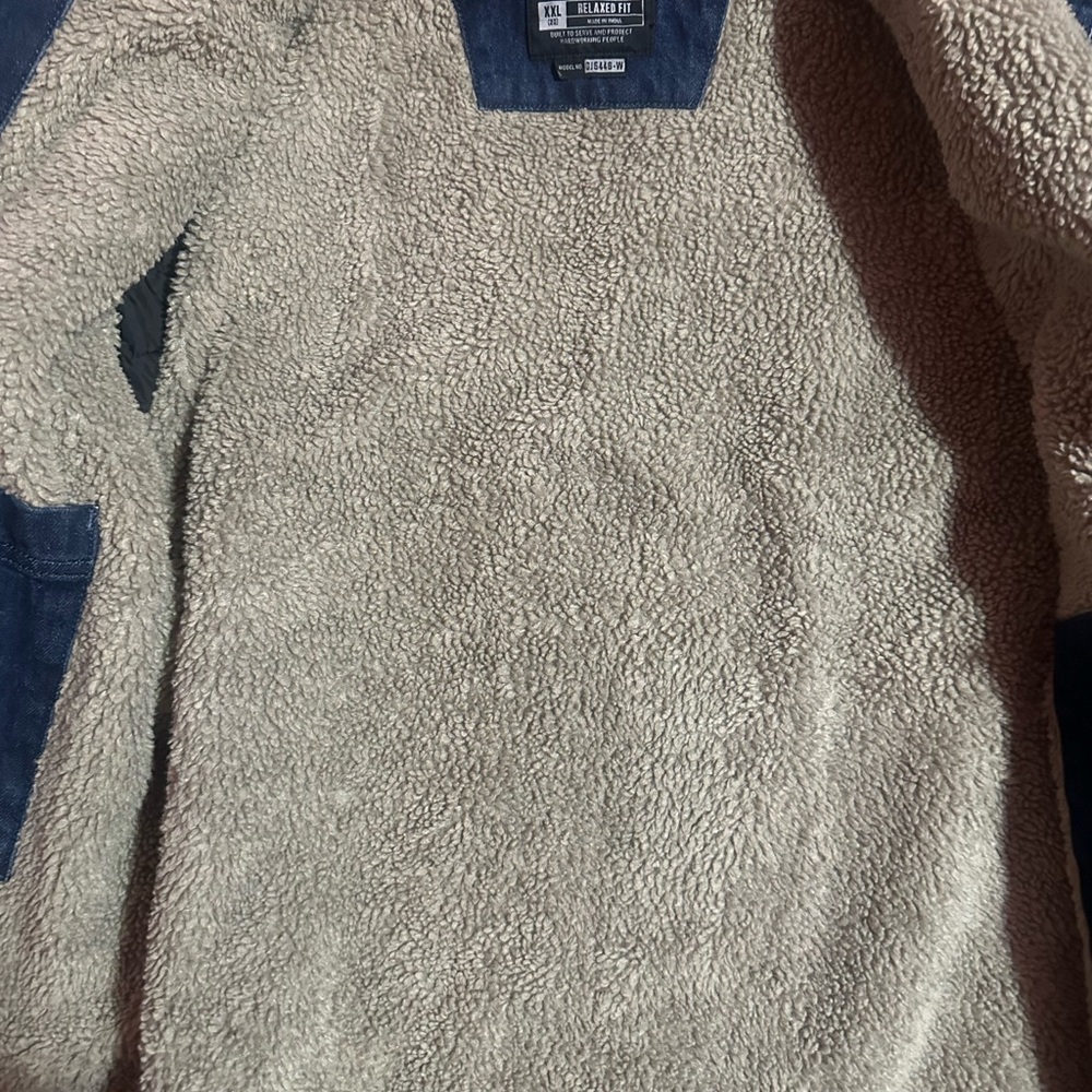 Carhartt Denim Jacket with Sherpa Lining - Picture 4 of 4